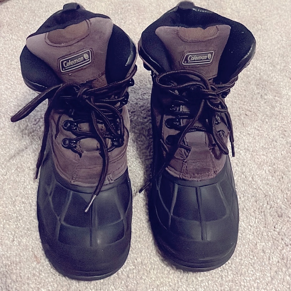 - Mens Coleman winter thinsulate snow boots purple and black treaded size 7